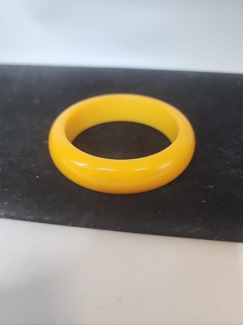 VTG Yellow/Butterscotch Bakelite Bangle Bracelet